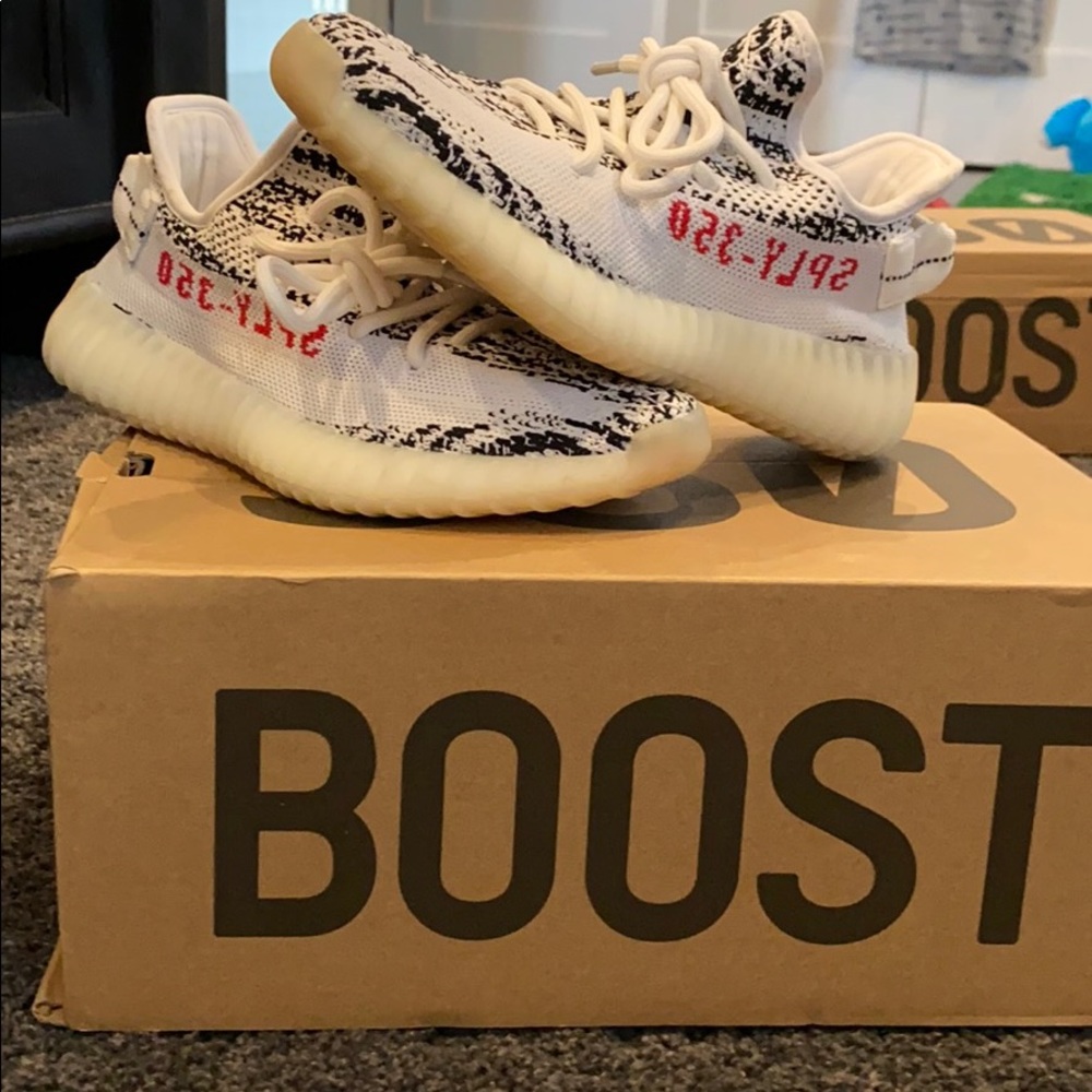 Yeezy 350 zebra